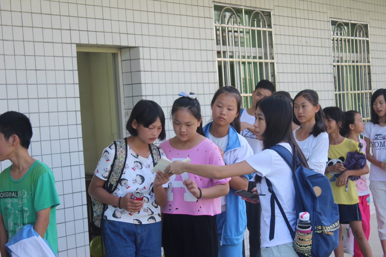 小运会前同学们仔细阅读规则 伟德国际1946