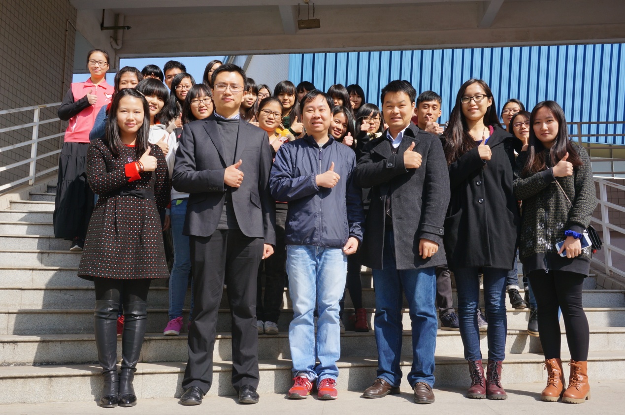 志愿者骨干培训班大合照 伟德国际1946