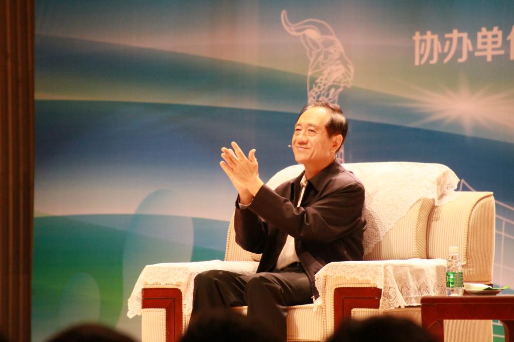 韩启德主席晓之以理 伟德国际1946